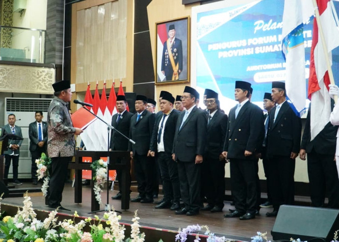 Herman Deru Lantik Forum Komite Sekolah