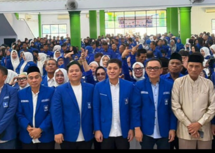 Joncik Muhammad Lantik DPC dan Relawan PAN Palembang, Targetkan Kemenangan Pemilu 2029
