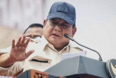 Prabowo Umumkan Bantuan Rp 300.000 per Bulan untuk Guru Honorer, Bonus Beasiswa hingga Renovasi 10 Ribu Sekola