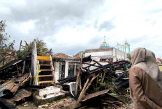 Rumah Semi Permanen di Duspra Ludes Dilahap si Jago Merah