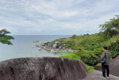Tanjung Senubing Natuna: Harmoni Batu Granit dan Ombak yang Memukau