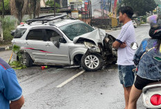 Berkecepatan Tinggi, Mobil Terios  Hantam Tiang LRT