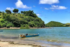 Menikmati Pantai Mberenang: Destinasi Wisata Bahari Baru di Manggarai Barat