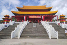 Vihara Tri Dharma Bumi Raya, Ikon Wisata Religi di Kota Singkawang yang Penuh Makna Spiritualitas dan Budaya