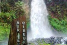 Air Terjun Cibeureum: Pesona Alam yang Menakjubkan di Bogor