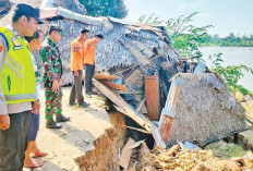 Satu Rumah Roboh Diterjang Longsor