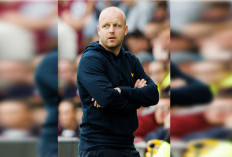Naismith Dukung Rangers Datangkan Max Aarons