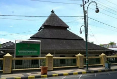 Masjid Jami Tua Palopo: Warisan 421 Tahun yang Tetap Kokoh di Tengah Kota!