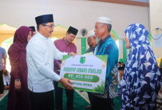 Wabup Abdur Rohman Pimpin Shalat Ghaib Untuk Almarhum H. Alex Noerdin // Sekaligus Penyerahan Bantuan 