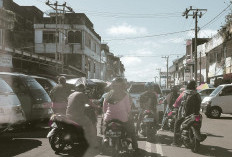 Parkir Areal Pasar 'Masih' Semerawut