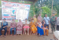 Bhabinkamtibmas Dampingi Penyaluran BLT di Desa Tanjung Ning Jaya