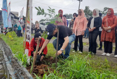 Bupati Pimpin Penanaman Pohon dan Tebar Benih Ikan