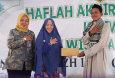 Wawako Hadiri Wisuda Santri Ponpes Izzul Qur’an