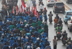 Demo Mahasiswa dan Buruh Kepung Gedung DPR dan MK Hari Ini