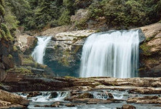 Curug Cinulang, Surga Tersembunyi di Batas Sumedang-Cicalengka! Tiket Masuknya Cuma Rp20.000!