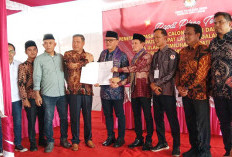 KPU Empat Lawang Tetapkan H Joncik Muhamad - Arifai sebagai Bupati dan Wakil Bupati Terpilih 2024