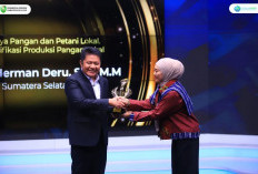 Deru Raih Penghargaan “People of The Year 2025”