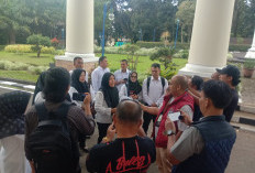 Ratusan Guru Honorer Di Kota Pagar Alam Gruduk Kantor DPRD, Ada Apa?