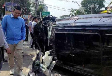 Kecelakaan Beruntun Depan SMA 3, Empat Mobil Ringsek