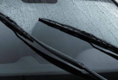 Rahasia Kaca Mobil Tetap Kinclong: Air Wiper + Sabun Cuci Piring?