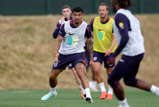 Morgan Gibbs-White Tolak Tottenham
