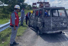 Tragedi Tol Terpeka: Mobil Kijang Hangus Terbakar