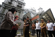 Tinjau Persiapan Nataru di Gereja Katedral Santa Maria