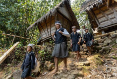 4 Sejarah dan Budaya Suku Baduy: Kehidupan yang Tetap Terjaga dalam Arus Modernisasi