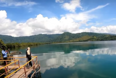 Danau Asam, Surga Tersembunyi di Lampung Barat yang Menyuguhkan Pesona Alam Memukau