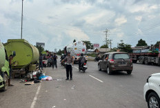 Pengendara Motor Tewas Usai Tabrak Truk Parkir