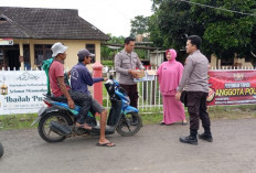 Polsek Lintang Kanan dan Bhayangkari Gelar Bakti Sosial Pembagian Takjil