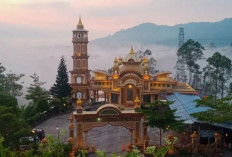 Masjid di Atas Awan, Pesona Wisata Religi yang Menyentuh Hati di Puncak Lampung Barat