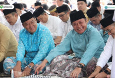 Gubernur dan Wagub Sholat Id di Griya Agung