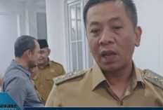 Tegas! Bupati Karawang Ancam Copot Kepsek yang Wajibkan Beli LKS dan Seragam di Toko Tertentu
