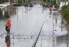 Banjir Rob Genangi Jalur Rel Jakarta Kota-Tanjung Priok, 19 Perjalanan KRL Dibatalkan