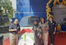 Siti Fatimah Raih Mobil Wuling Bingo V dari Program Undian Cat Jotun