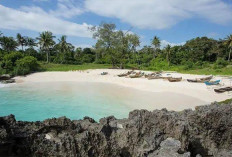 Pantai Mandorak, Surga Tersembunyi dengan Keindahan Dua Tanjung di Sumba Barat
