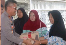 Resmikan Sumur Bor dan Salurkan Bansos untuk Warga