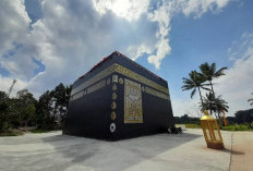 Melihat Surau Ka'bah Inyiak Tuah di Agam, Ikon Baru Wisata Religi Sumatera Barat 2025