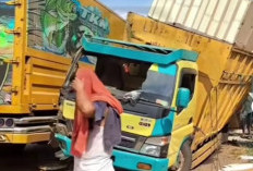 2 Truk Bertabrakan di Jalintim Palembang–Jambi