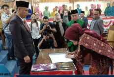 Resmi Dilantik! Sulaila Gantikan Almarhum Saukani di Kursi DPRD Empat Lawang, Joncik Muhammad: Harus Lanjutkan
