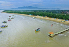 Menikmati Keindahan Pantai Karang Jahe: Destinasi Wisata Favorit di Rembang untuk Libur Lebaran