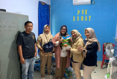 PT BA Salurkan Paket Sembako Kepada PWI Lahat