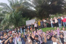 Ribuan Peserta dari 10 Kecamatan Serentak Minum Kopi