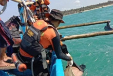 Tim SAR Gabungan Temukan Satu Korban Meninggal Terseret Ombak di Pantai Karangseke