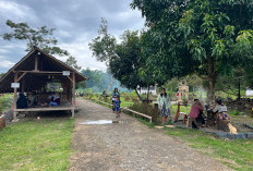 Warga Banyak Pilih Kunjungi Ayek Lintang
