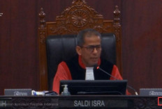Hakim Konstitusi Saldi Isra: MK Bukan 'Keranjang Sampah' untuk Penyelesaian Masalah Pemilu