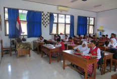RUU Sisdiknas Rampung! Wajib Belajar 13 Tahun, Perlindungan Guru Diperkuat hingga Pemerintah Pusat Bisa Ambil 
