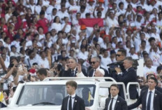 Misa Kudus Bersama Paus Fransiskus di GBK, Dihadiri 87.000 Umat