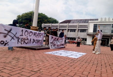 Bupati-Wabup Muara Enim Digeruduk Mahasiswa!